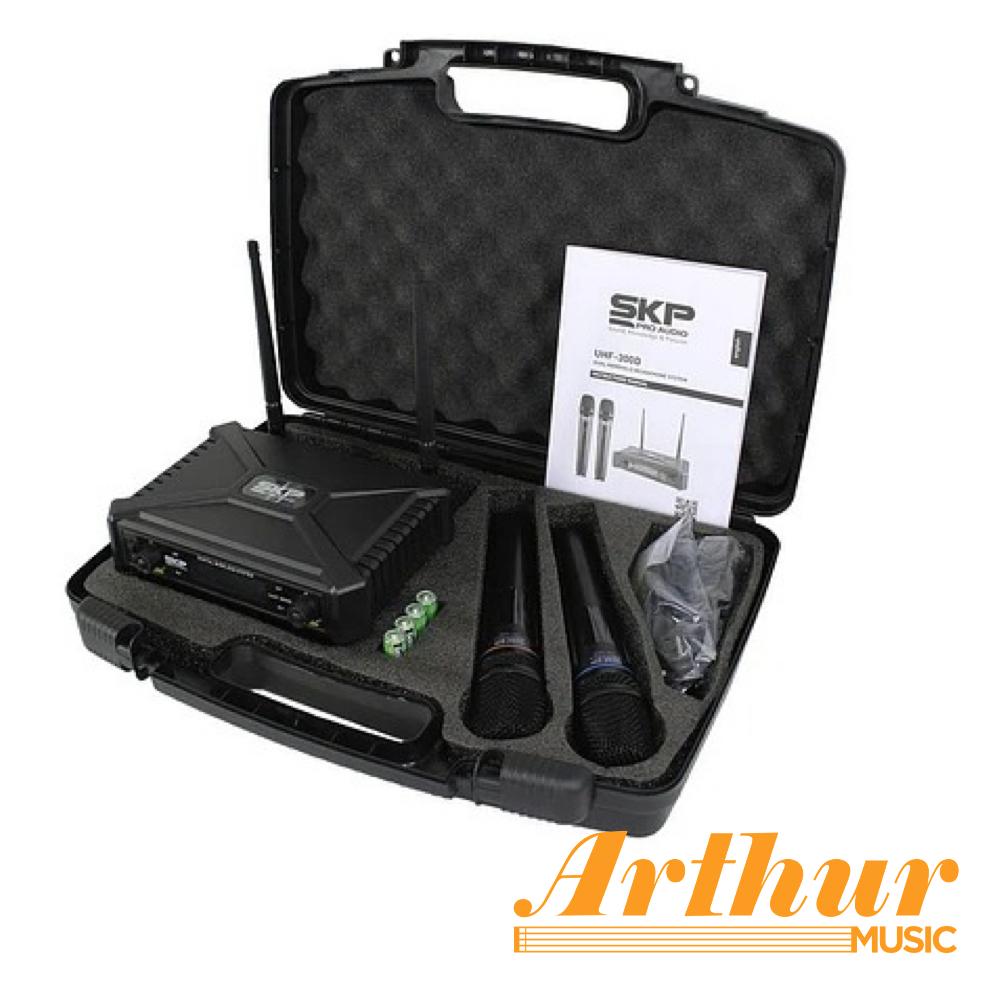 Micrófono Inalámbrico Doble SKP Uhf-300d