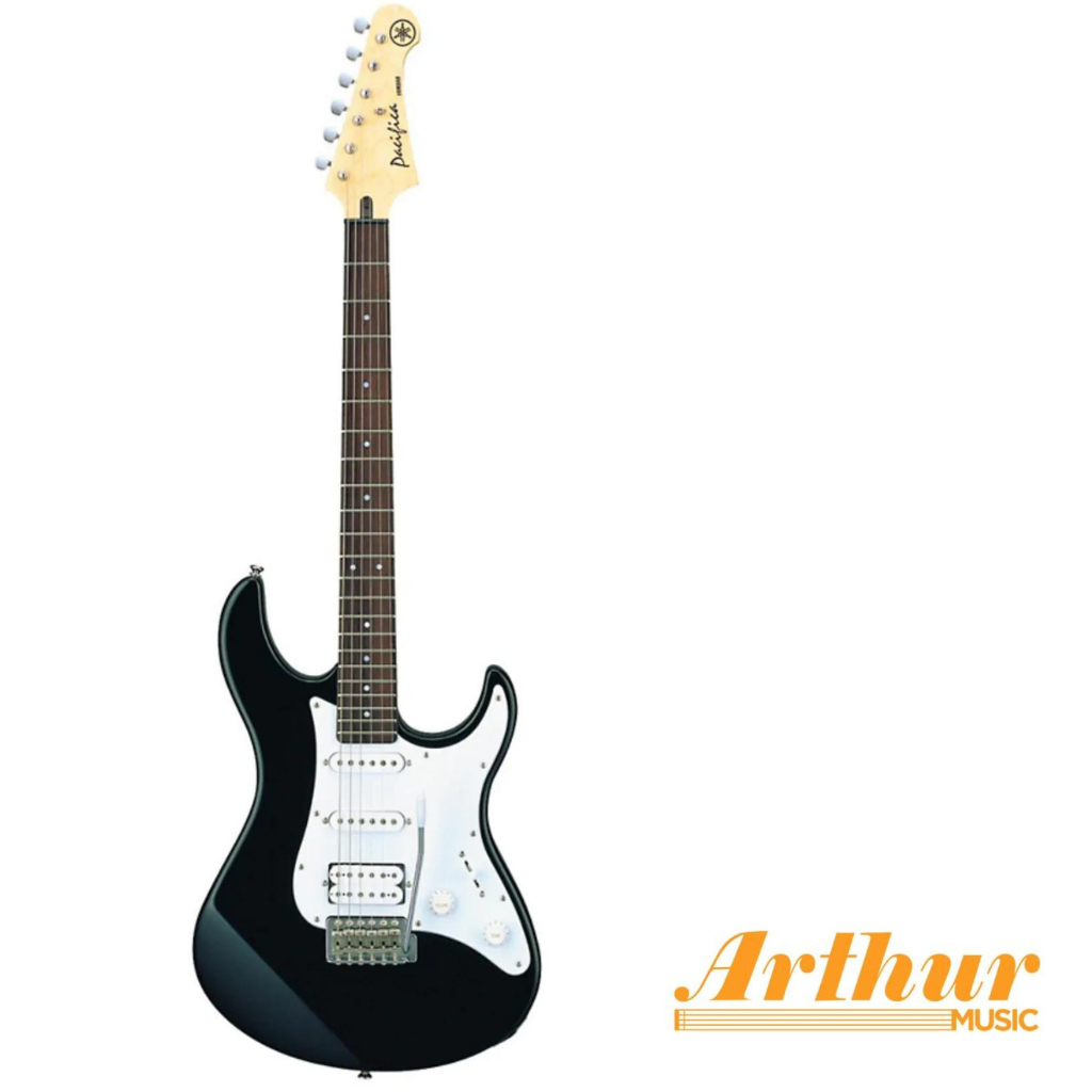 Yamaha Pacifica 012