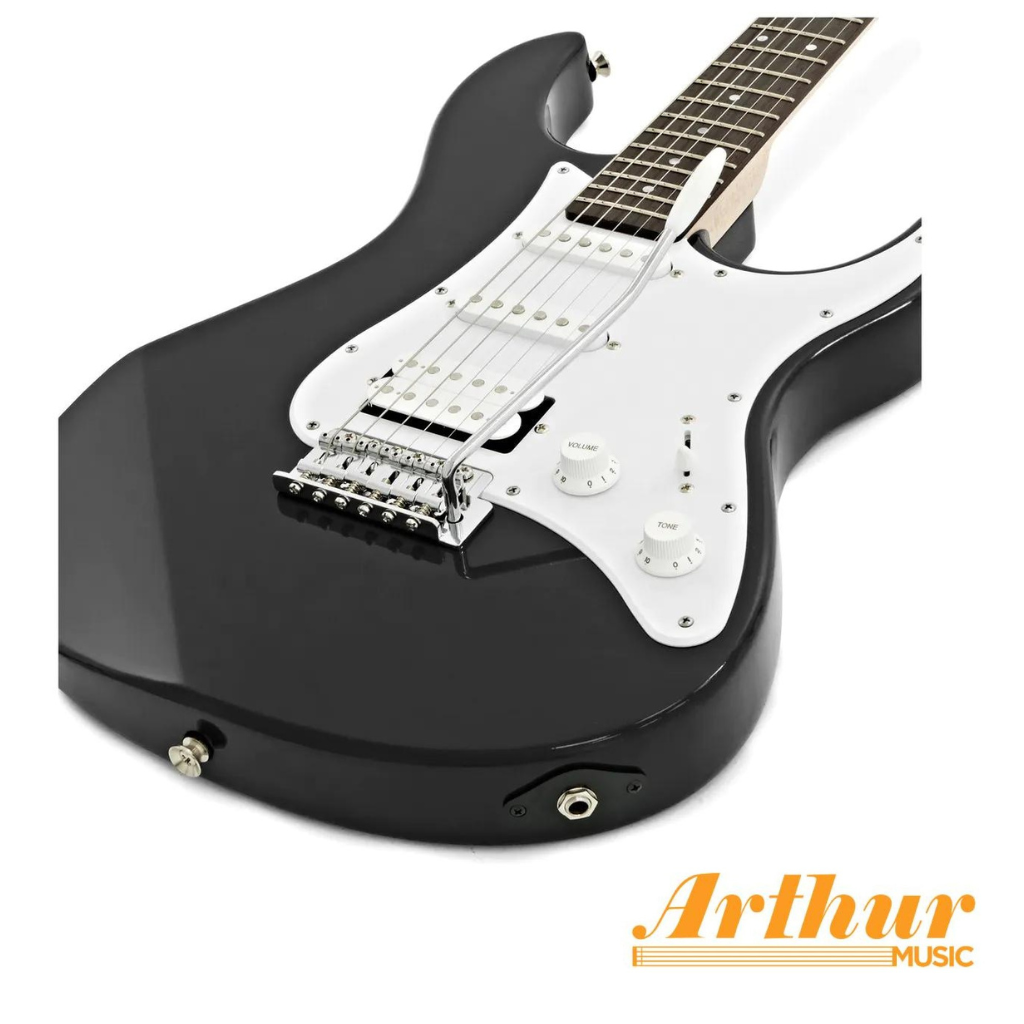 Yamaha Pacifica 012